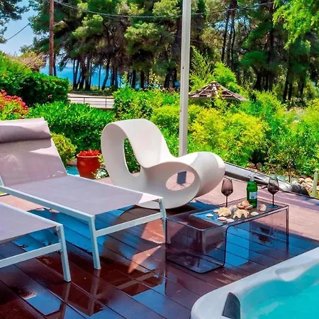 וילה Lost Palms Jacuzzi & Pool