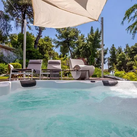 וילה Lost Palms Jacuzzi & Pool סאני ביץ'